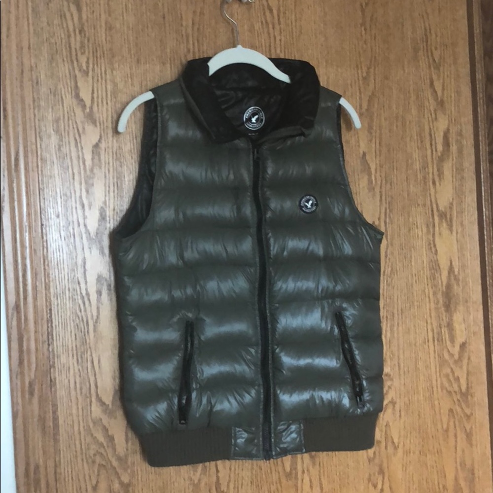 American Eagle down vest